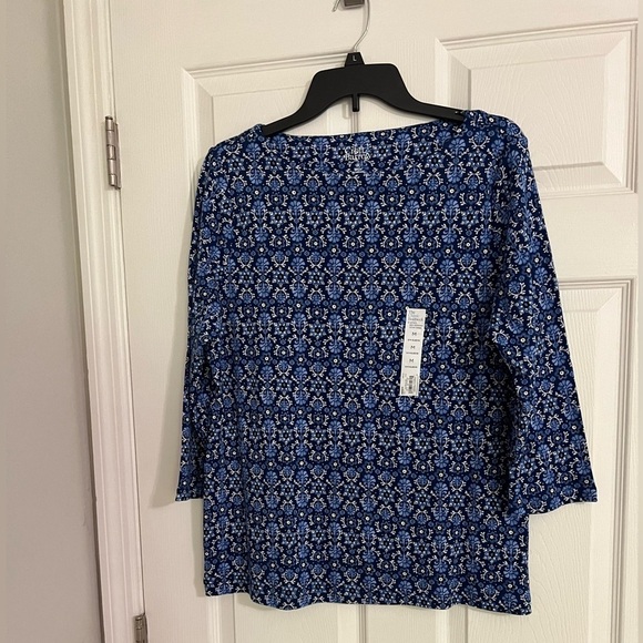Croft & Barrow Blue Floral 3/4 Sleeve Top with Boat Neckline Size M - Picture 4 of 10